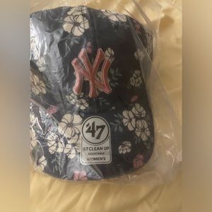 ‘47 Yankee Hat. Women’s, Flowered Baseball Cap ‘47 Clean Up. New in Package